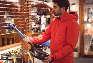 3 estratégias para lojistas aumentarem a margem de lucro com produtos de segurança e fundidos